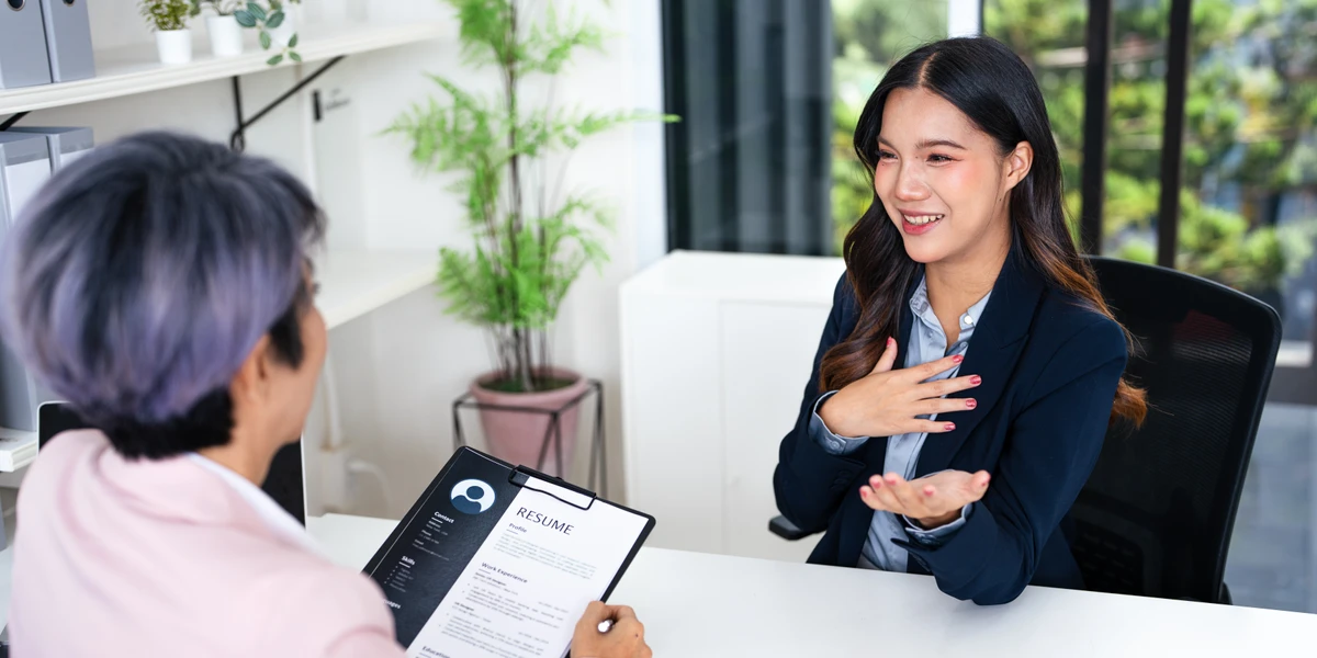 Demonstre entusiasmo pela vaga e pela oportunidade de contribuir. por Shutterstock