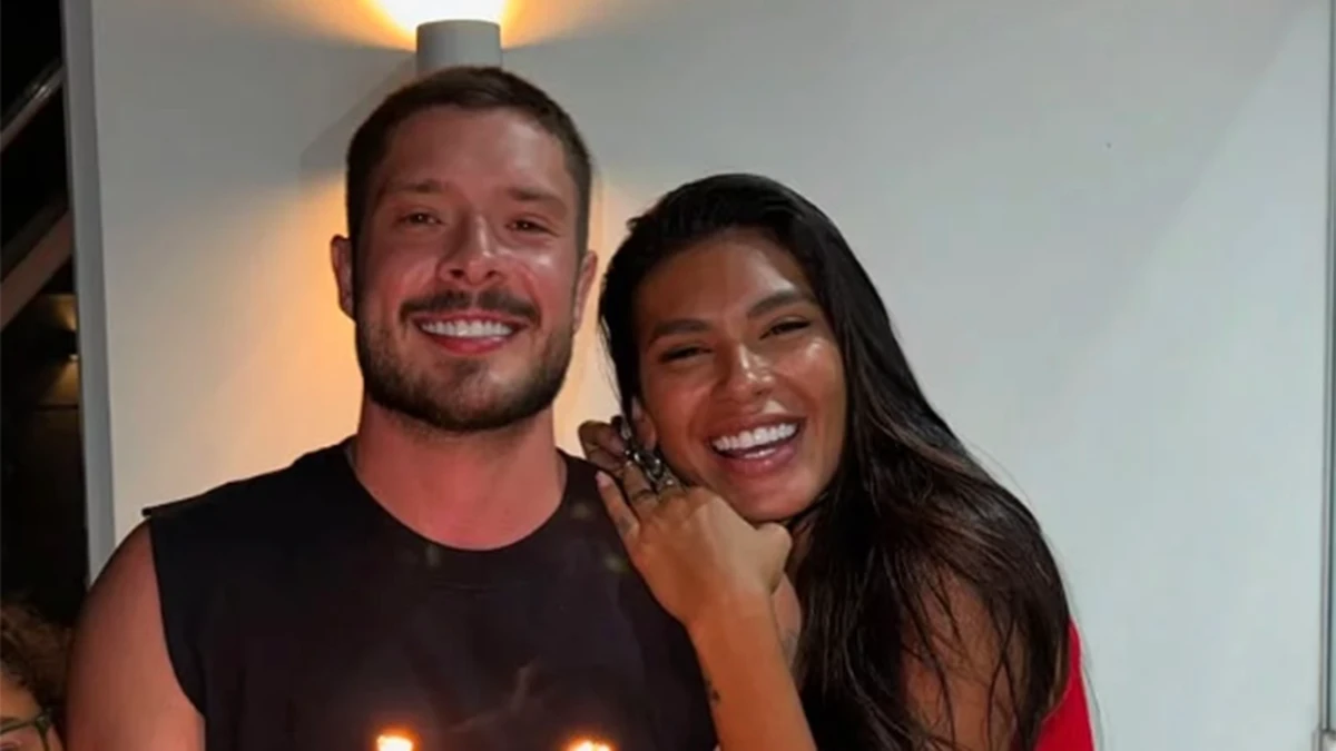 Pocah e Ronan Souza por Reprodução