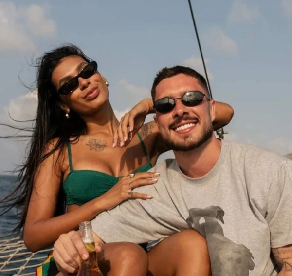 Pocah e Ronan Souza por Reprodução