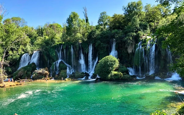 Bósnia e Herzegovina por Reprodução