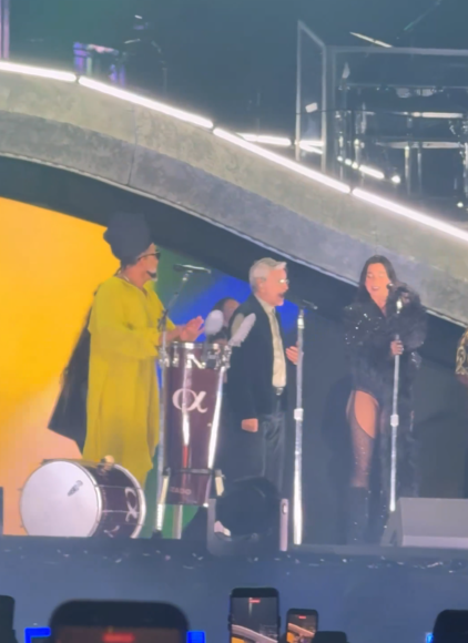 Dua Lipa, Carlinhos Brown e Caetano em turnê da britânica em SP por Reprodução / X