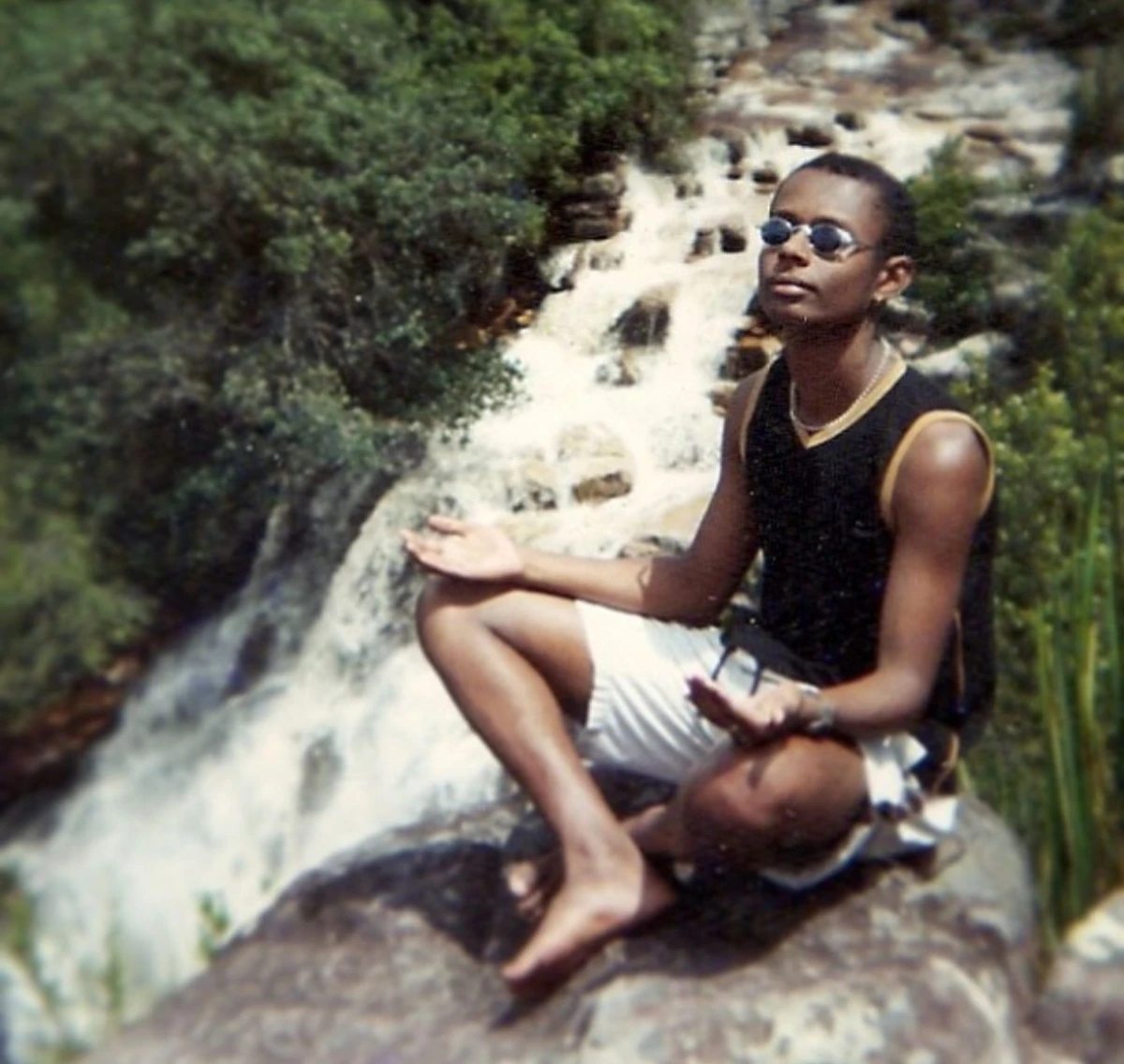 Elton Serra  por Acervo pessoal