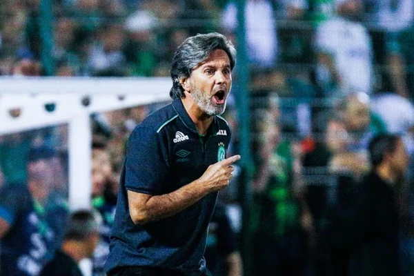 Família de Caio Júnior receberá indenização da Chapecoense por acidente aéreo de 2016