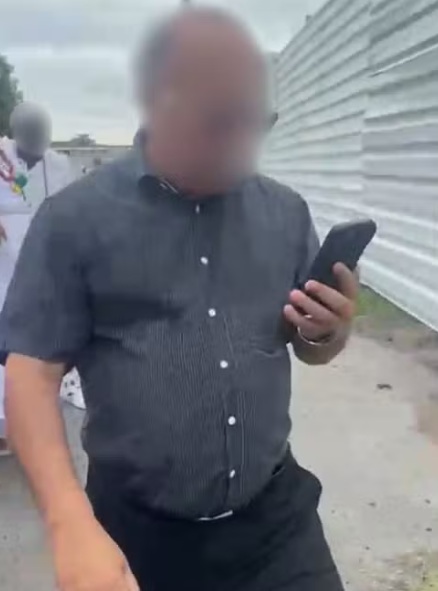 O padre foi filmado pela esposa de Leandro por Reprodução