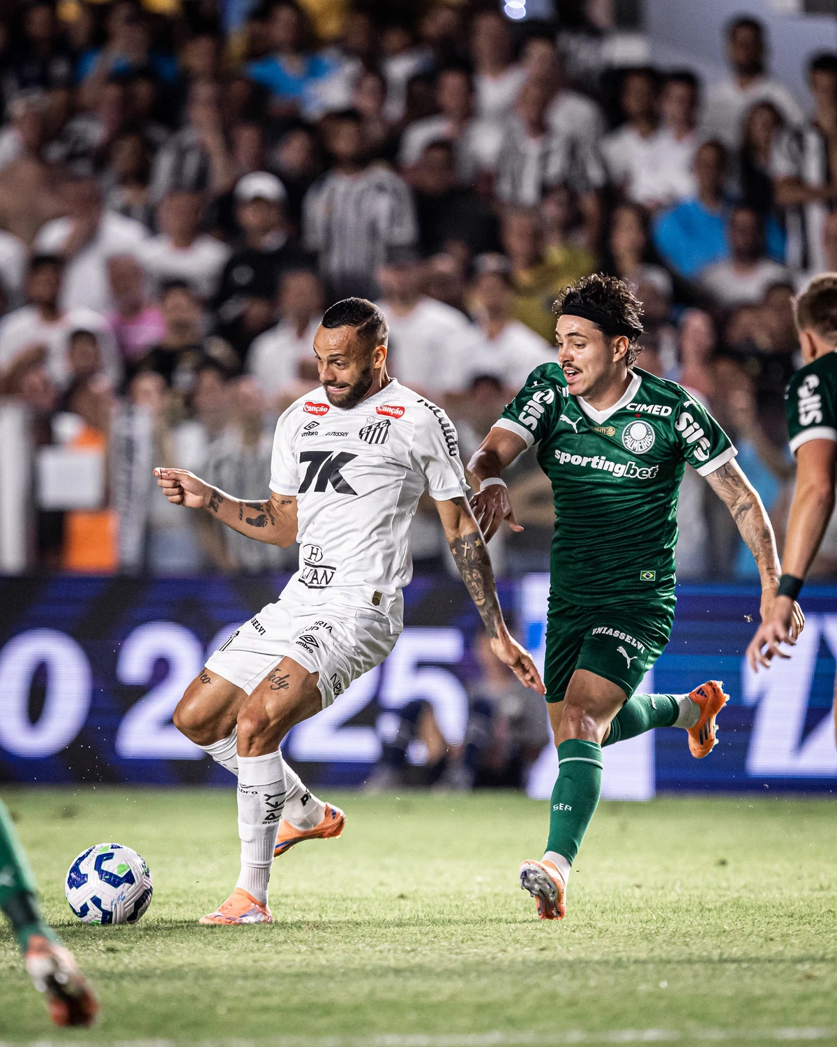 Santos vence Palmeira por 1 a 0 e sai da zona de rebaixamento por Raul Baretta/ Divulgação Santos FC