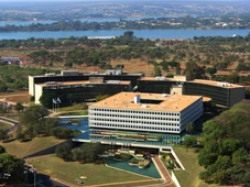 Imagem - Isenção, taxa e cotas: veja detalhes do concurso do TCU com salários de R$ 26,1 mil