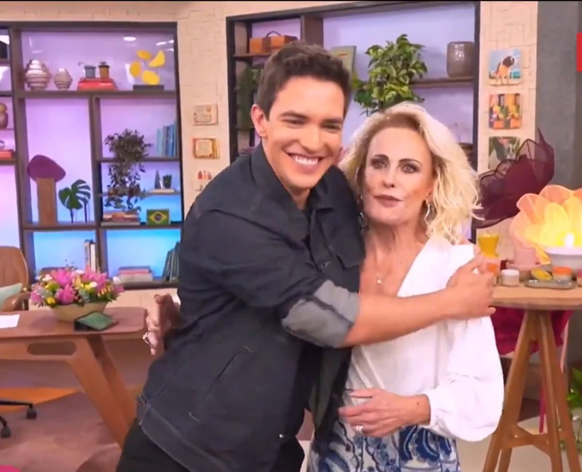 Ana Maria Braga dá esporro em repórter ao vivo por Reprodução