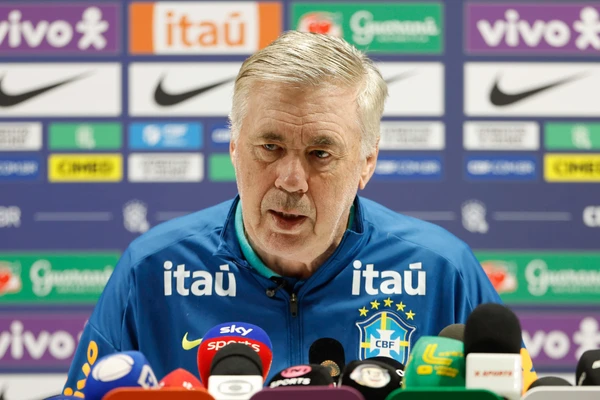 Ancelotti em entrevista coletiva