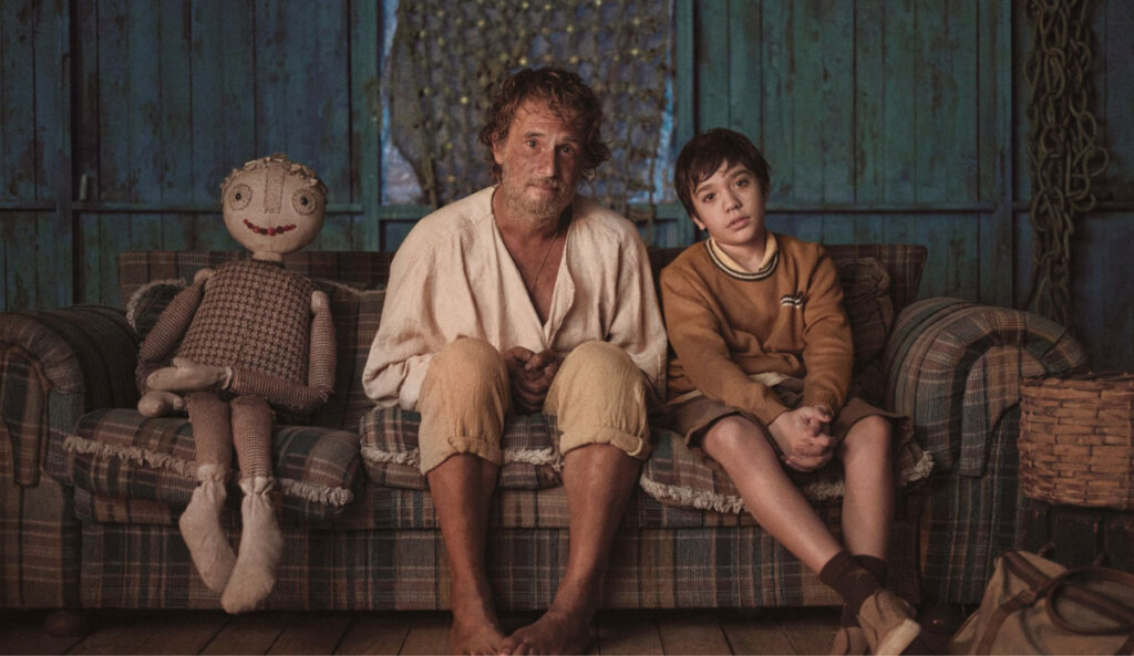 &#8220;O Filho de Mil Homens&#8221; mostra um pescador solitário que sofre por não conseguir ser pai (Imagem: Reprodução digital | Netflix)