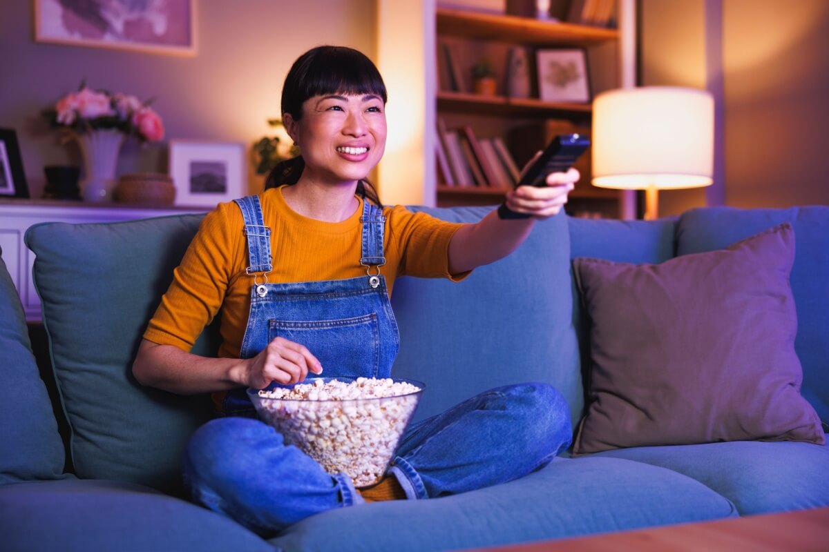 Netflix, Disney+ e Prime Video reservam grandes lançamentos para a semana (Imagem: Impact Photography | Shutterstock)