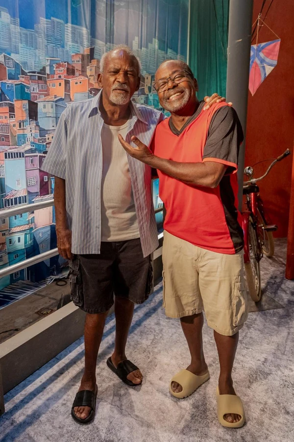 Falas Negras por Léo Rosário