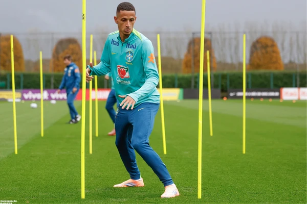 Luciano Juba treinando com a Seleção BRasileira