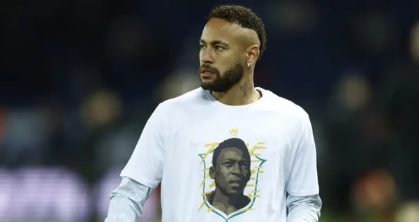 Neymar com camisa de Pelé