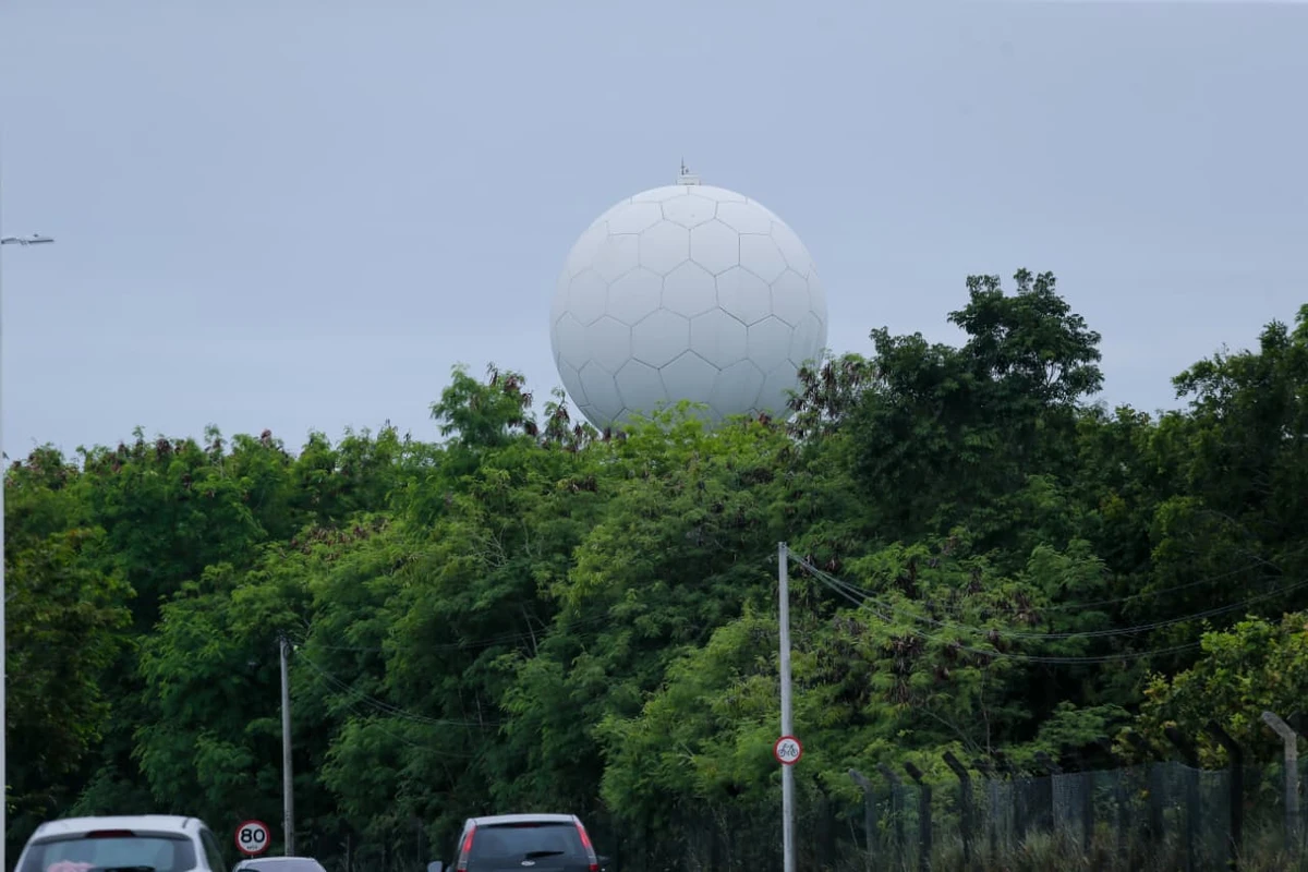Radar meteorológico chama atenção pelo formato 
