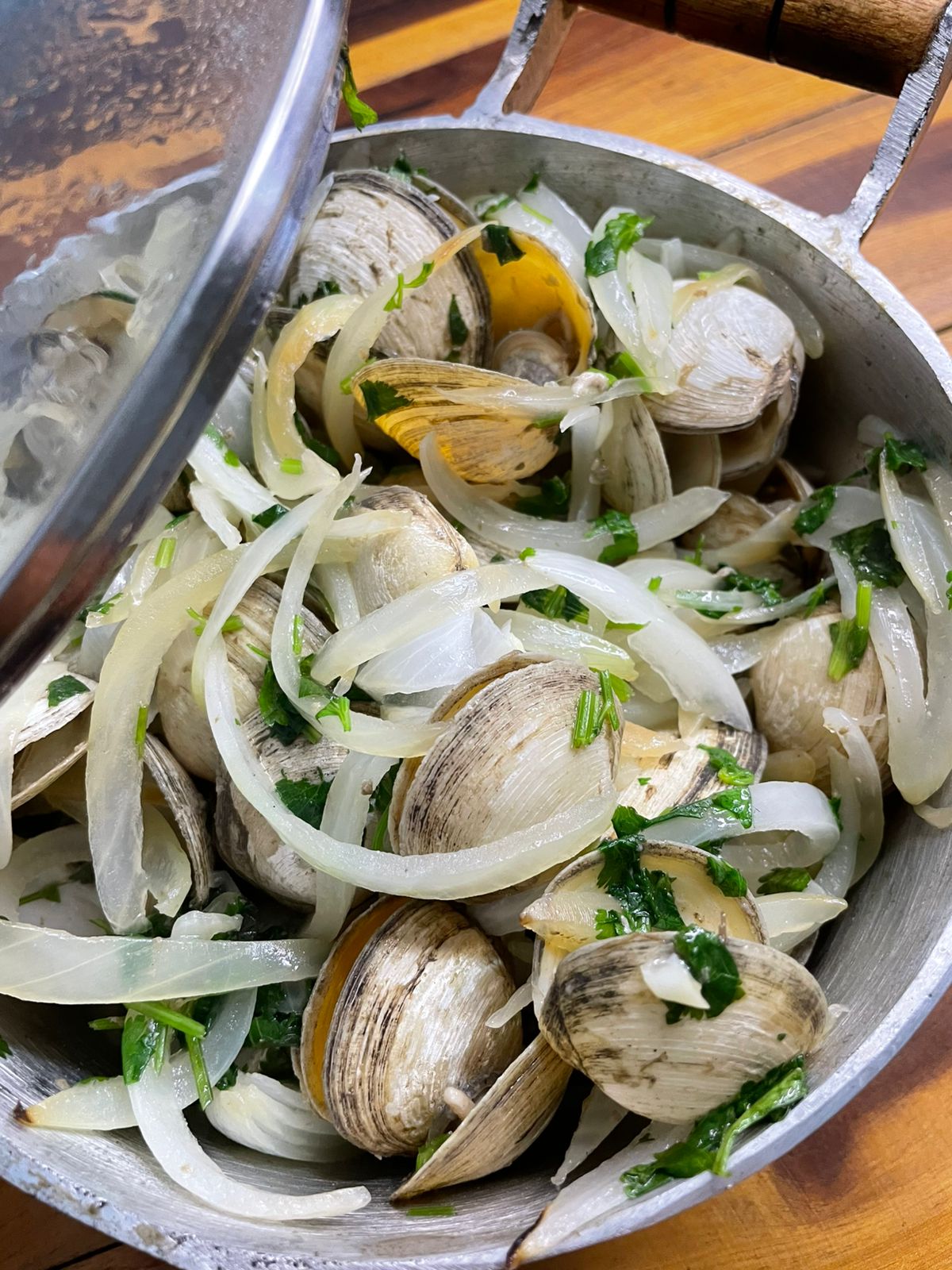 Lambreta é um fruto do mar rico em minerais essenciais por Bruno Concha / Secom PMS