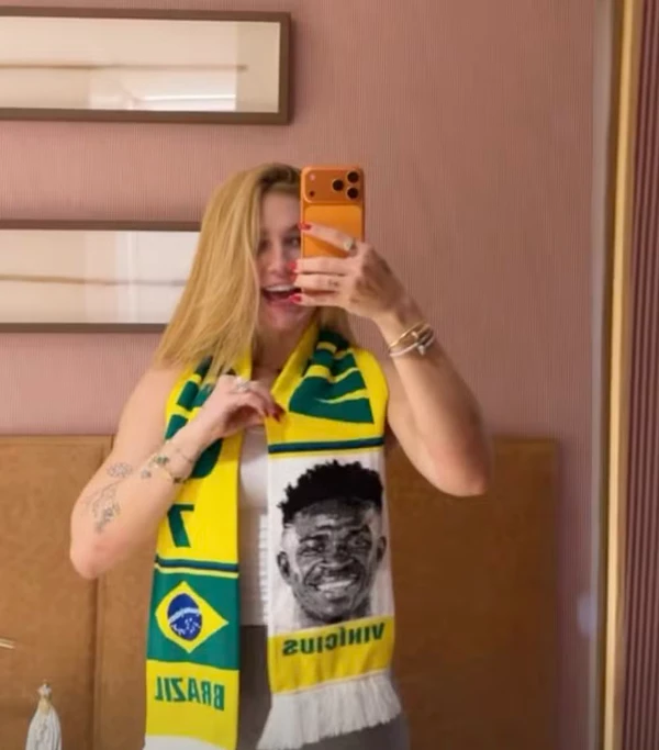 Virginia Fonseca mostrou presente de Vini Jr. por Reprodução/Instagram