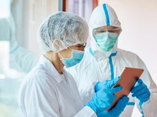 Imagem - Médica que atuou na pandemia consegue na Justiça abatimento do Fies