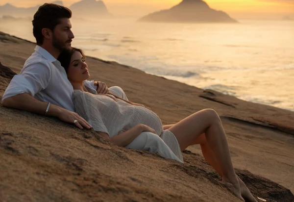 Camilla Queiroz e Klebber Toledo esperam o primeiro filho por Reprodução | Instagram