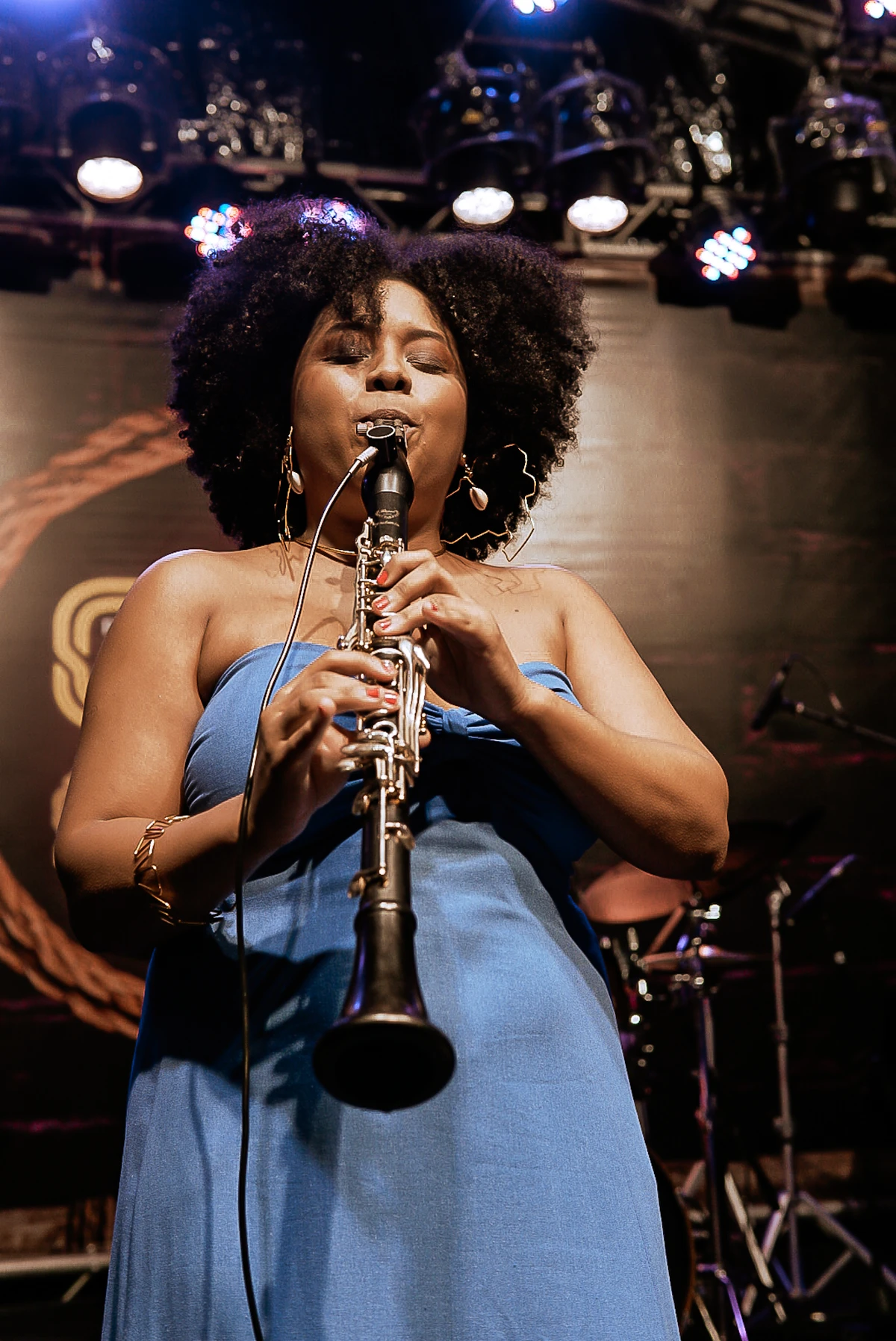 Espetáculo de Daniela Nátali celebra a força da música negra baiana por Heder Novaes