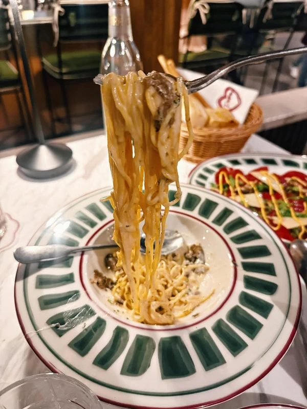 Giovanna e Bruno no Address Beach Resort por Reprodução/Instagram