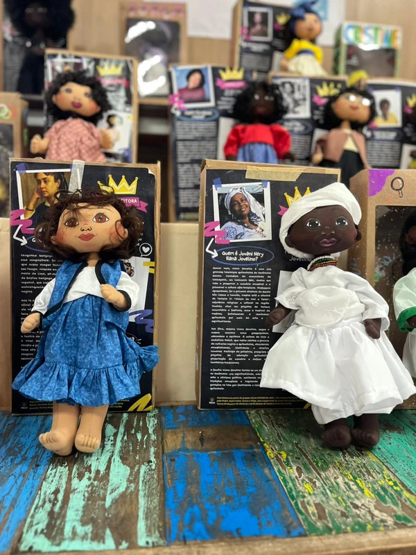 Projeto Bonecas Negras destaca mulheres negras importantes em suas áreas por Divulgação