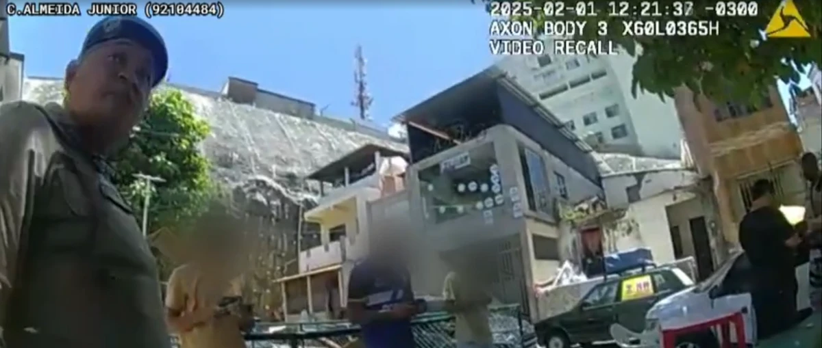 Torcedores foram ameaçados, agredidos e roubados por policiais militares por Reprodução/TV Bahia