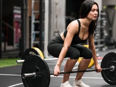 Imagem - Fazer o exercício físico errado pode provocar afastamento de músculos do abdômen; veja como evitar