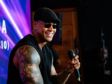 Imagem - Léo Santana celebra 20 anos de carreira no Dia da Consciência Negra com gravação de DVD na Praça Maria Felipa