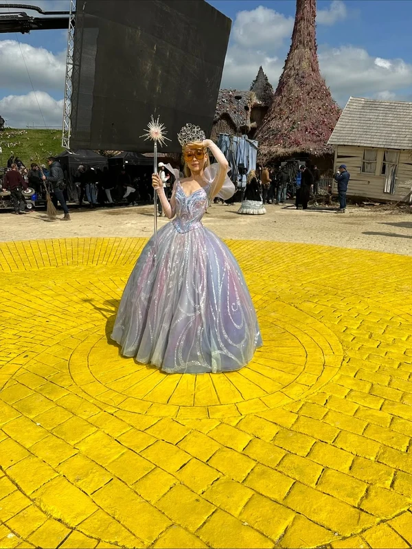 Ariana Grande na segunda parte do filme Wicked por Reprodução/Instagram