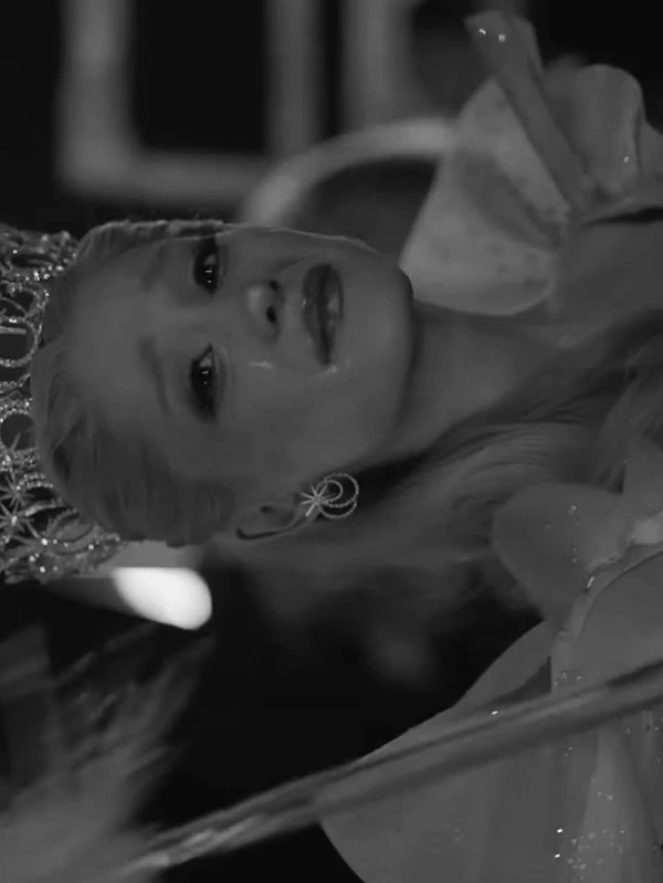 Ariana Grande na segunda parte do filme Wicked por Reprodução/Instagram