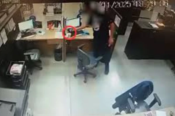 Ato foi flagrado por câmeras de segurança