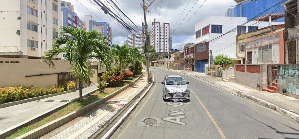 Avenida Cardeal da Silva, no Rio Vermelho