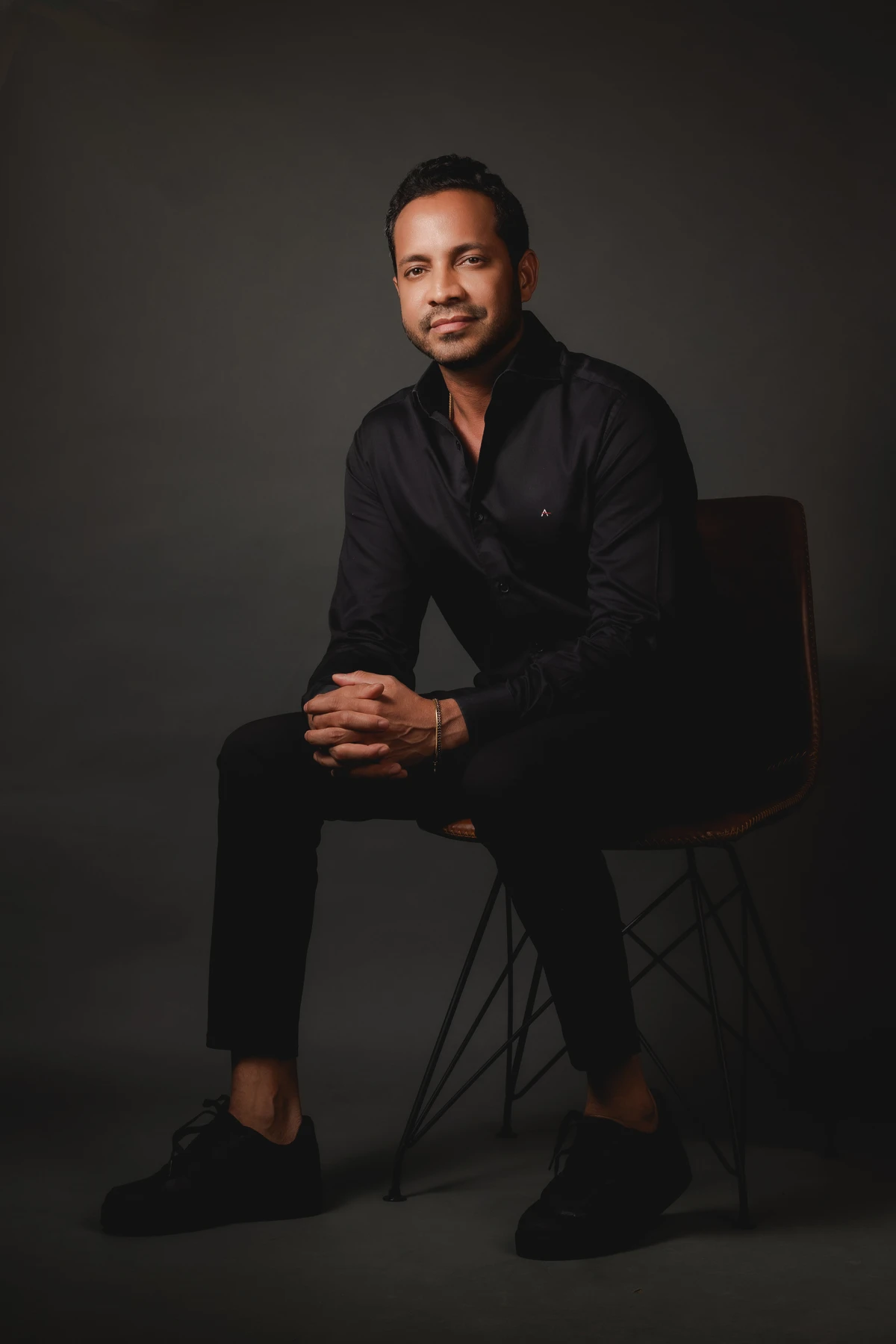 Cabeleireiro baiano conta como saiu das feiras livres para comandar um dos salões mais disputados da capital e agora investe em formação de novos profissionais