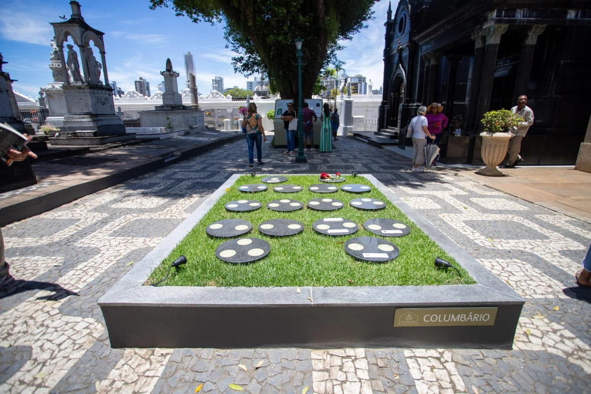 Columbário por Erik Salles