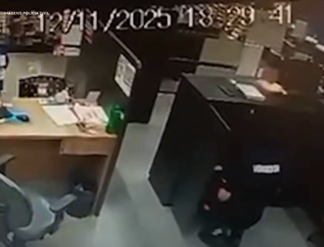 Conduta foi flagrado por câmeras de segurança por Reprodução/ PCPR