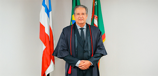 Desembargador Abelardo Paulo da Matta Neto é Presidente do Tribunal Regional Eleitoral da Bahia – TRE-BA