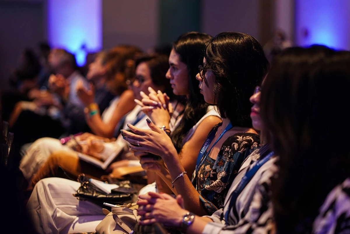 Público presente na primeira edição do evento, que contou com mais de 1 mil profissionais de saúde inscritos