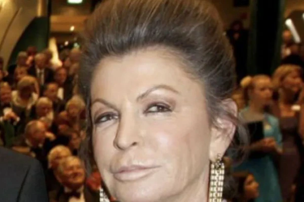 Rafaela Aponte-Diamant 