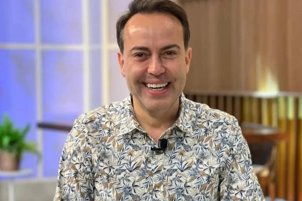 O SBT confirmou que o empresário Rinaldi Faria, criador da marca Patati Patatá e consultor do canal desde 2023, está fora do quadro de colaboradores por Reprodução/Redes Sociais 