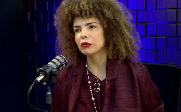 Vanessa da Mata no podcast Desculpincomodar