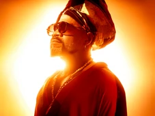 Imagem - Após cantar com Dua Lipa, Carlinhos Brown relança Sarau e defende cultura contra a violência