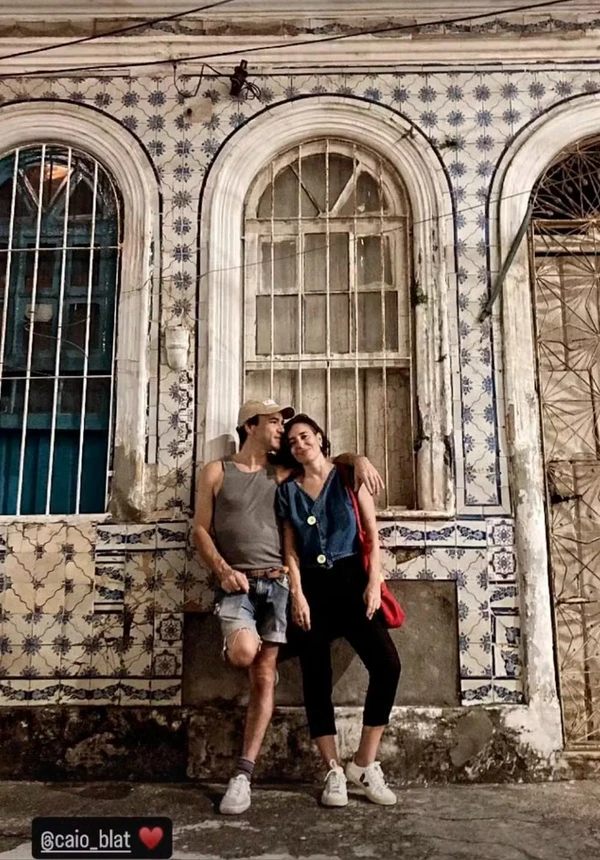 Caio Blat e Fabiana Comparato por Reprodução/Instagram