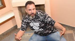 Produtor de conteúdo adulto Fábio Pereira da Silva, conhecido como “Binho Ted”, é investigado pelo Ministério Público como autor das imagens por Reprodução