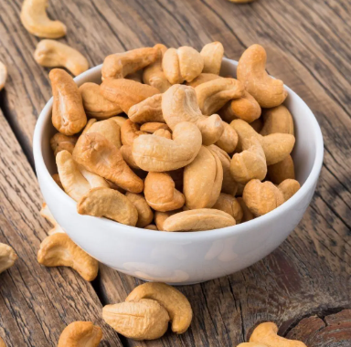 Casca fresca contém uma substância natural chamada urushiol, a mesma presente em plantas que causam irritações e alergias por Reprodução