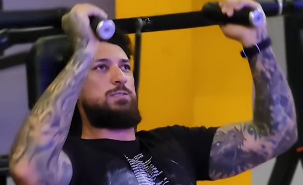 Guilherme Montani por Reprodução