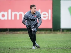 Imagem - Herói do Vitória contra o Palmeiras, Thiago Couto vira dúvida para decisão contra o Sport