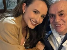 Imagem - Larissa Manoela presenteia Walcyr Carrasco com item de luxo e autor reage: 'Gratidão e ternura'
