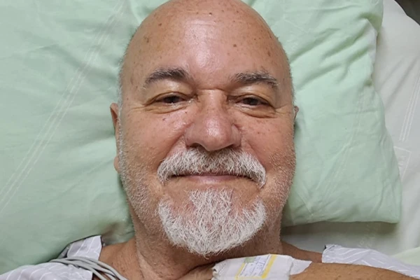 Antropólogo Luiz Mott é internado em Salvador após suspeita de infarto
