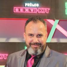 Binho Ted  por Reprodução