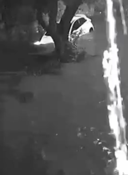 Carro é arrastado por correnteza em Feira de Santana por Reprodução